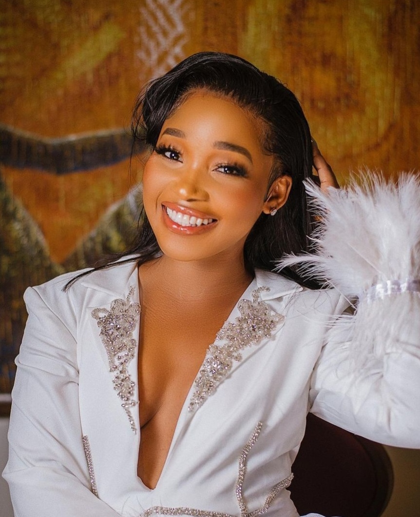SANDRA OKUNZUWA